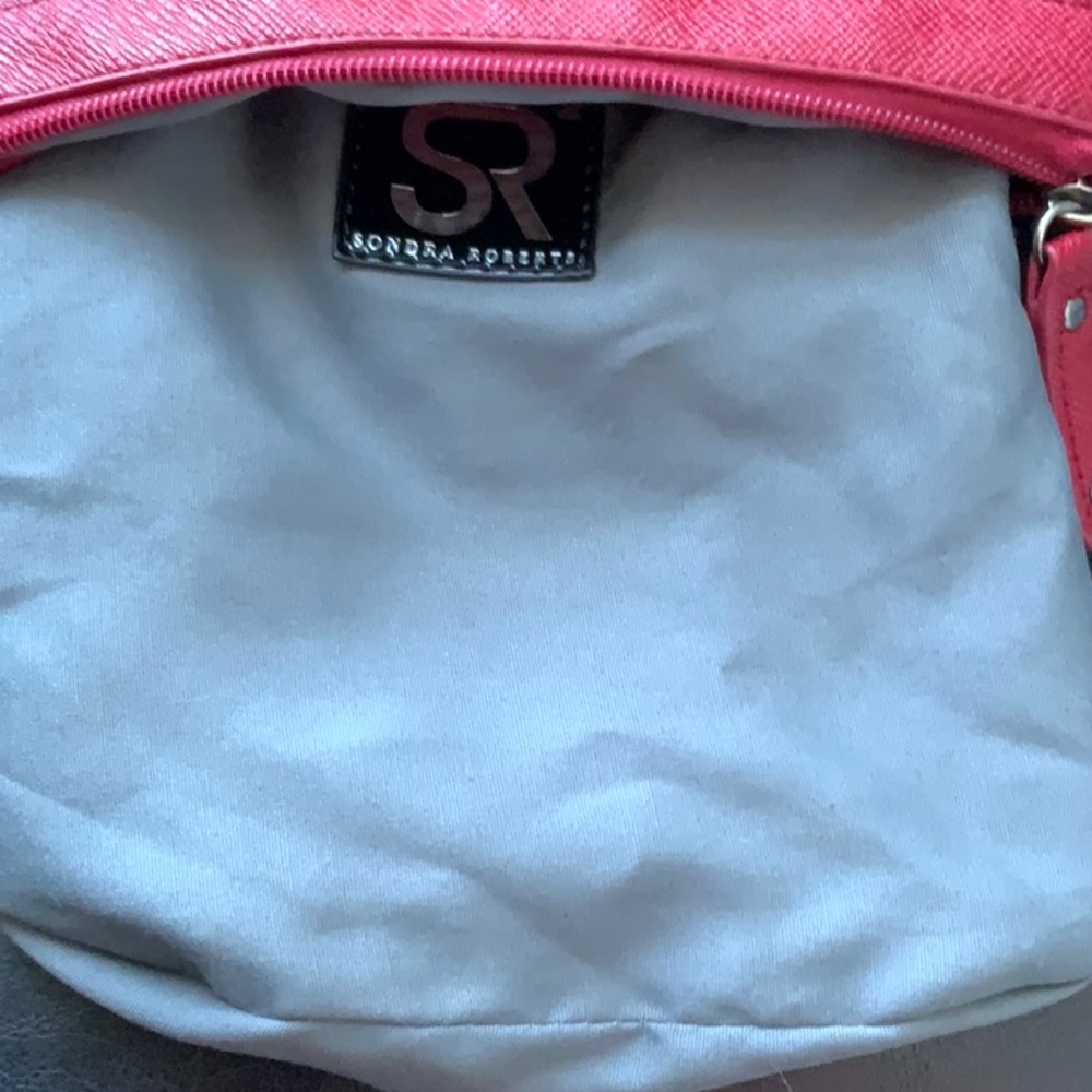 Sondra Roberts Red Crossbody - Picture 5 of 5